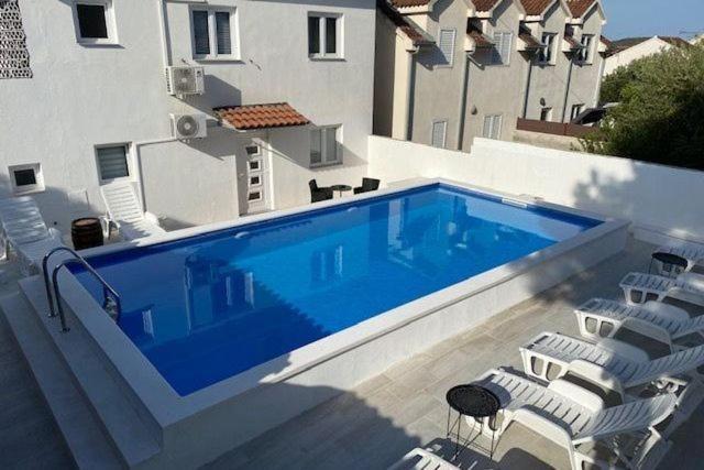 Sea-Views Brazza Apartments With Private Pool 밀나 외부 사진