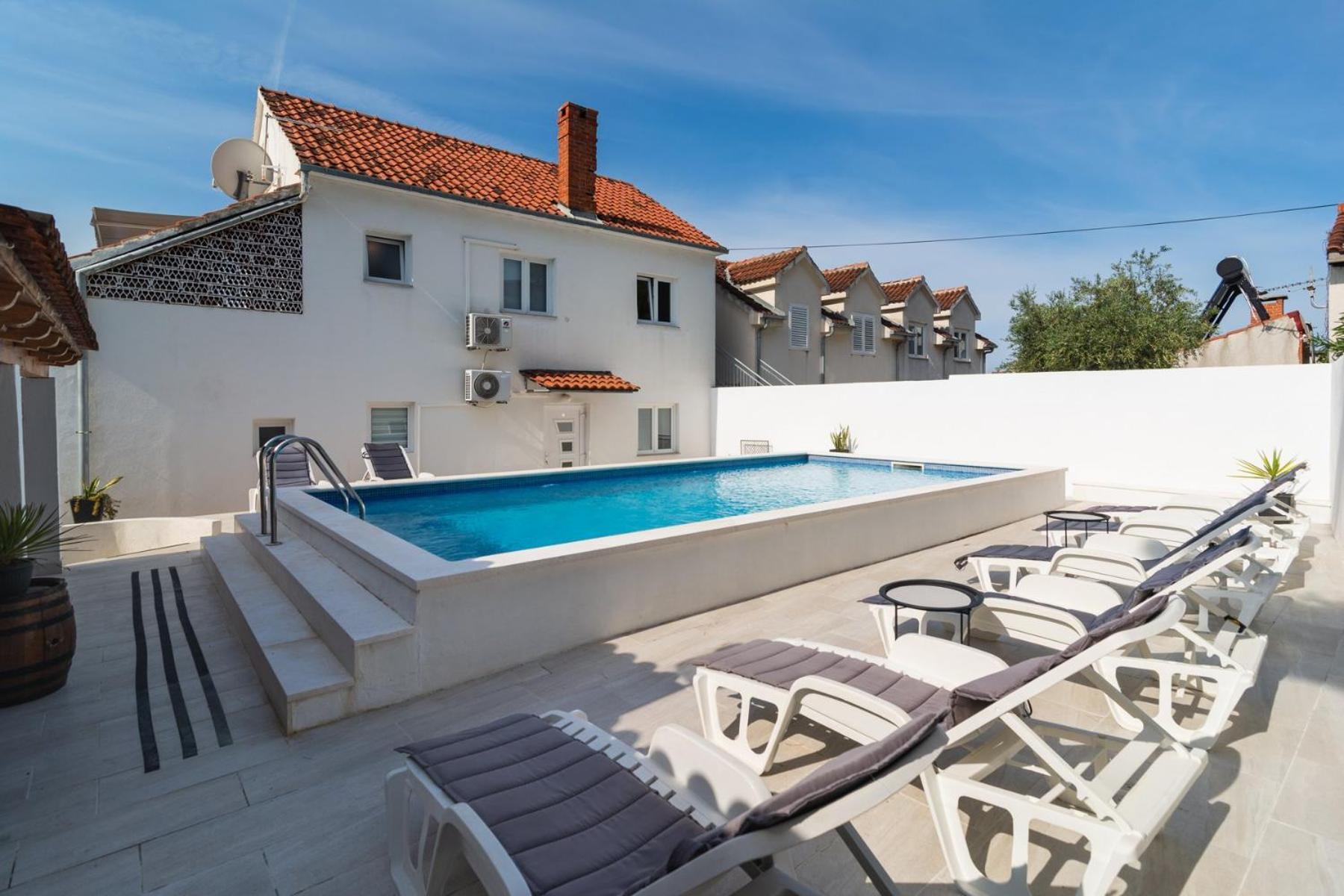 Sea-Views Brazza Apartments With Private Pool 밀나 외부 사진