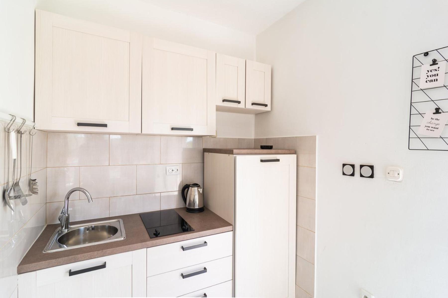 Sea-Views Brazza Apartments With Private Pool 밀나 외부 사진