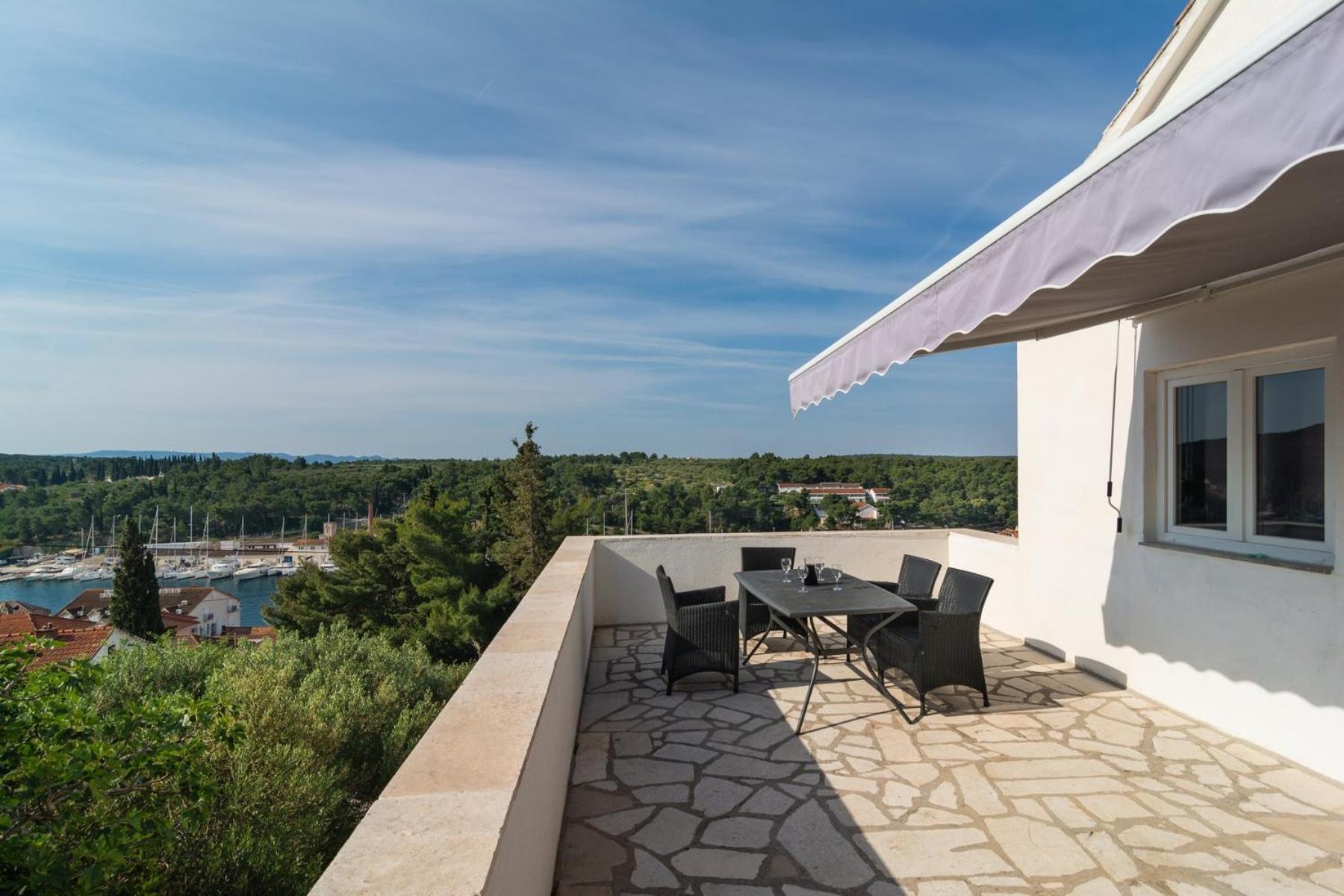 Sea-Views Brazza Apartments With Private Pool 밀나 외부 사진