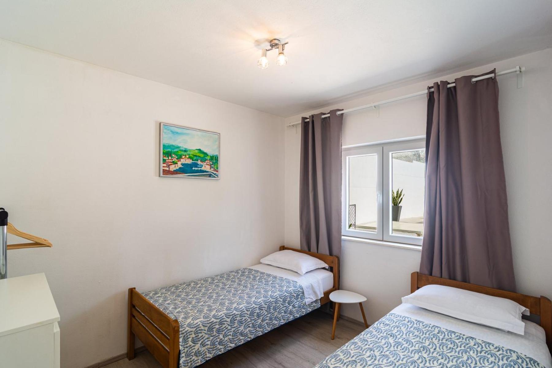 Sea-Views Brazza Apartments With Private Pool 밀나 외부 사진